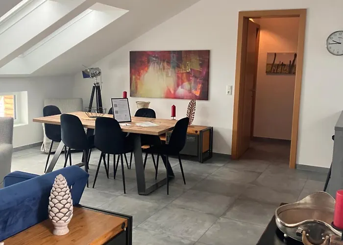 Nussboeckgut - Winzerhof Mit Gratis Parkplatz 3* Leonding