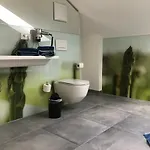 Nussboeckgut - Winzerhof Mit Gratis Parkplatz Panzió 4*